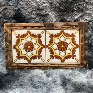 Vintage Carved Wood Double
Tile Trivet